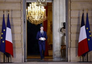 Εκλογές στη Γαλλία: «Η ακροδεξιά βρίσκεται στο κατώφλι της εξουσίας», προειδοποιεί ο Ατάλ μετά την ανακοίνωση των exit polls