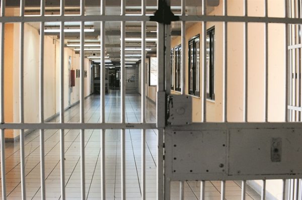 ΠΑΣΟΚ: Η κυβέρνηση οφείλει απαντήσεις για την ανεξέλεγκτη κατάσταση στις φυλακές