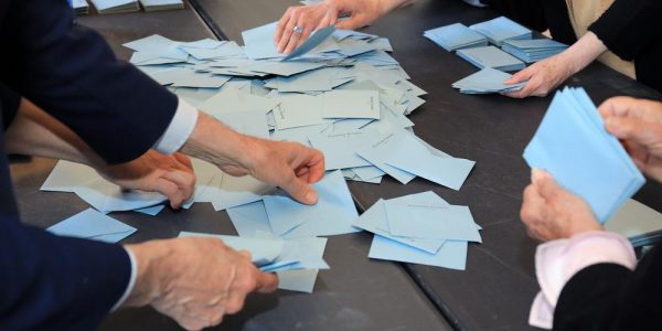 Εκλογές στη Γαλλία: Η ώρα της κάλπης – Τι έδειξαν οι τελευταίες δημοσκοπήσεις