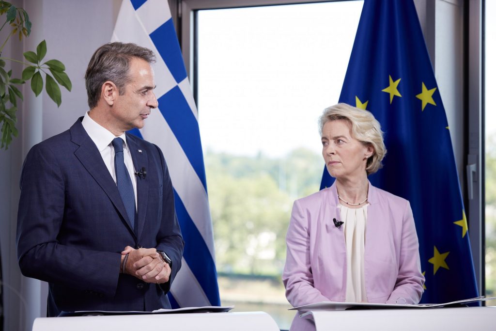 Τον Μητσοτάκη στη θέση της Ούρσουλα προτείνει ο Μισέλ, λέει το Politico – Πώς οι «καρέκλες» στην ΕΕ επηρεάζουν την Ελλάδα