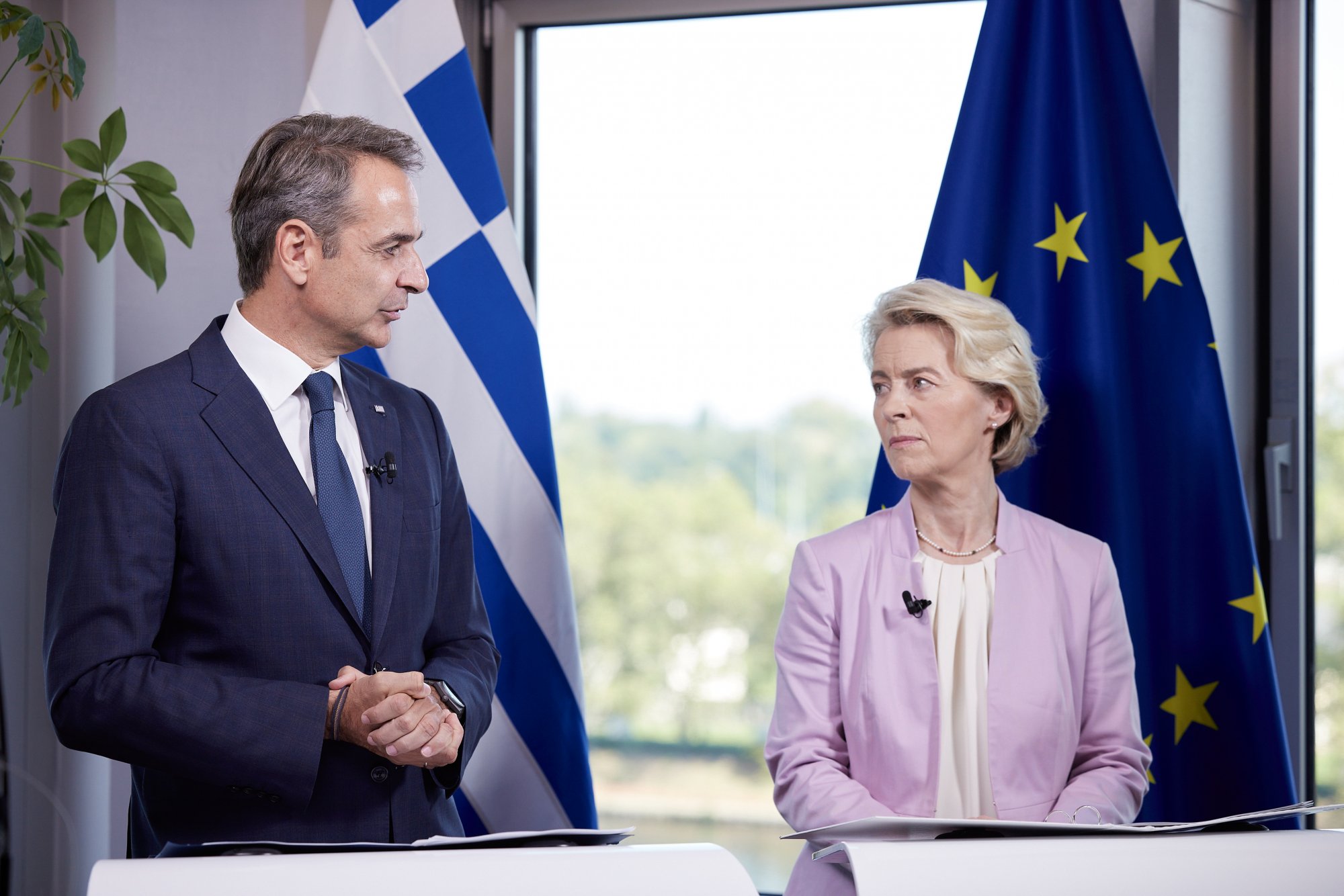 Τον Μητσοτάκη στη θέση της Ούρσουλα προτείνει ο Μισέλ, λέει το Politico - Πώς οι «καρέκλες» στην ΕΕ επηρεάζουν την Ελλάδα