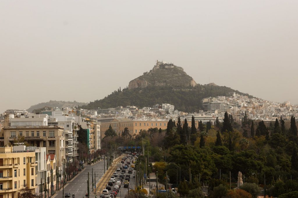 Καιρός: Η αφρικανική σκόνη «ανάχωμα» στην άνοδο της θερμοκρασίας - Καυτές προβλέψεις για 40άρια στην Αθήνα
