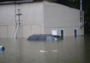 Κλιματική αλλαγή: «Πνίγονται» Ισπανία, ΗΠΑ, Χιλή – Σφοδρές βροχοπτώσεις κι εκτεταμένες πλημμύρες