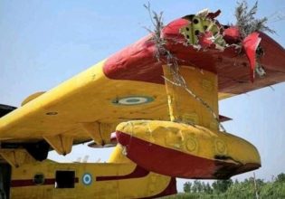 Φωτιά στη Ναυπακτία: Φωτογραφία in με τη ζημιά στο Canadair που προσέκρουσε σε δέντρο – «Respect» από Κικίλια