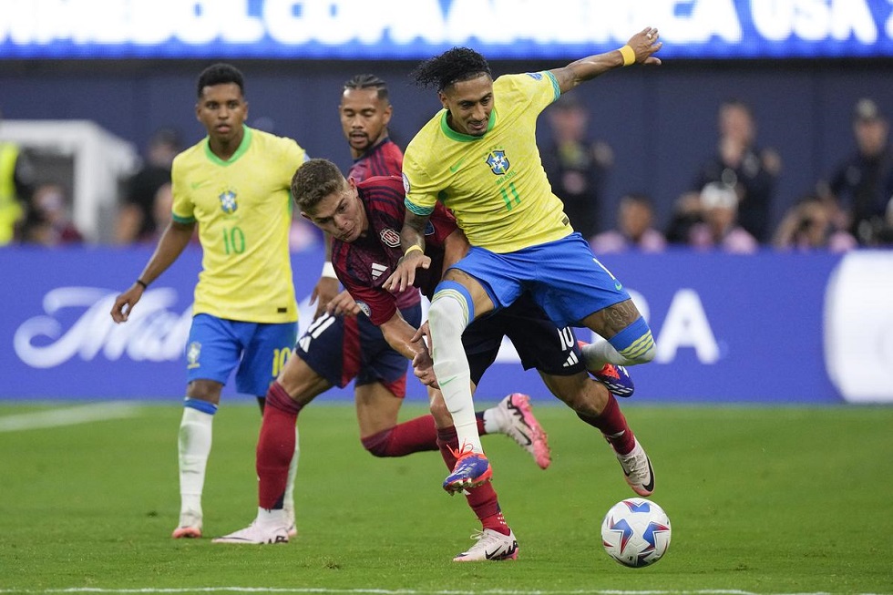 «Στραβοπάτημα» για Βραζιλία (0-0) – Με το… δεξί η Κολομβία (2-1, vids)