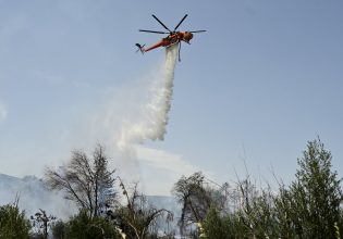 Φωτιά στην Ύδρα: Στις φλόγες χώρος εναπόθεσης απορριμμάτων – Επιχειρεί και ελικόπτερο