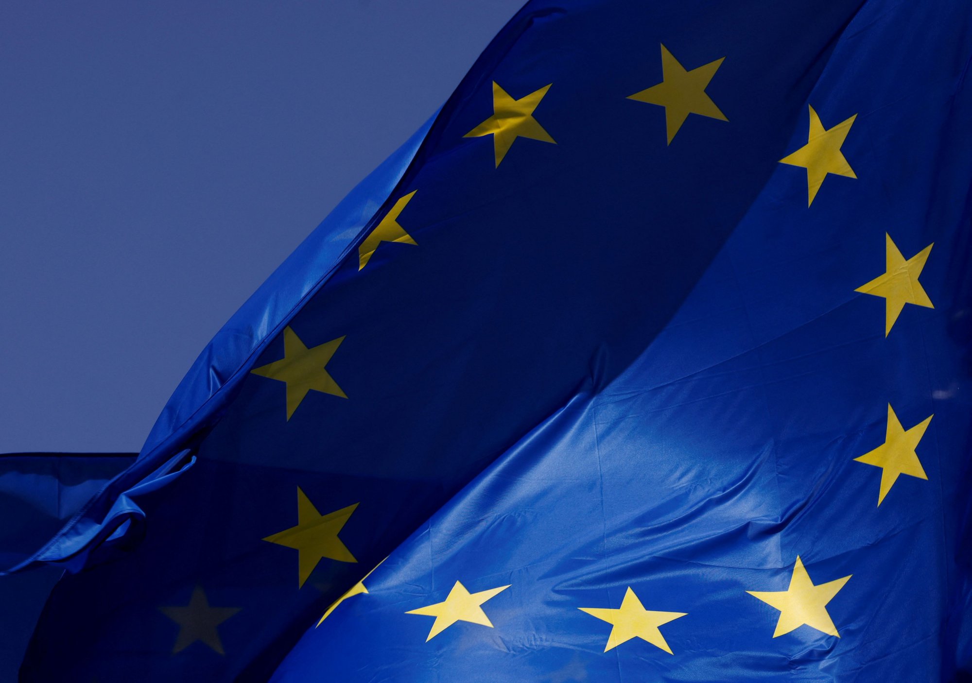 Eυρωβαρόμετρο: Ισχυρότερο ρόλο της ΕΕ στη διαχείριση κρίσεων ζητάνε 8 στους 10 πολίτες