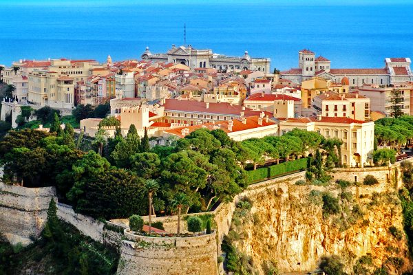 Oι εννέα πολυτελείς προορισμοί που επισκέπτονται πάντα οι πλούσιοι και διάσημοι