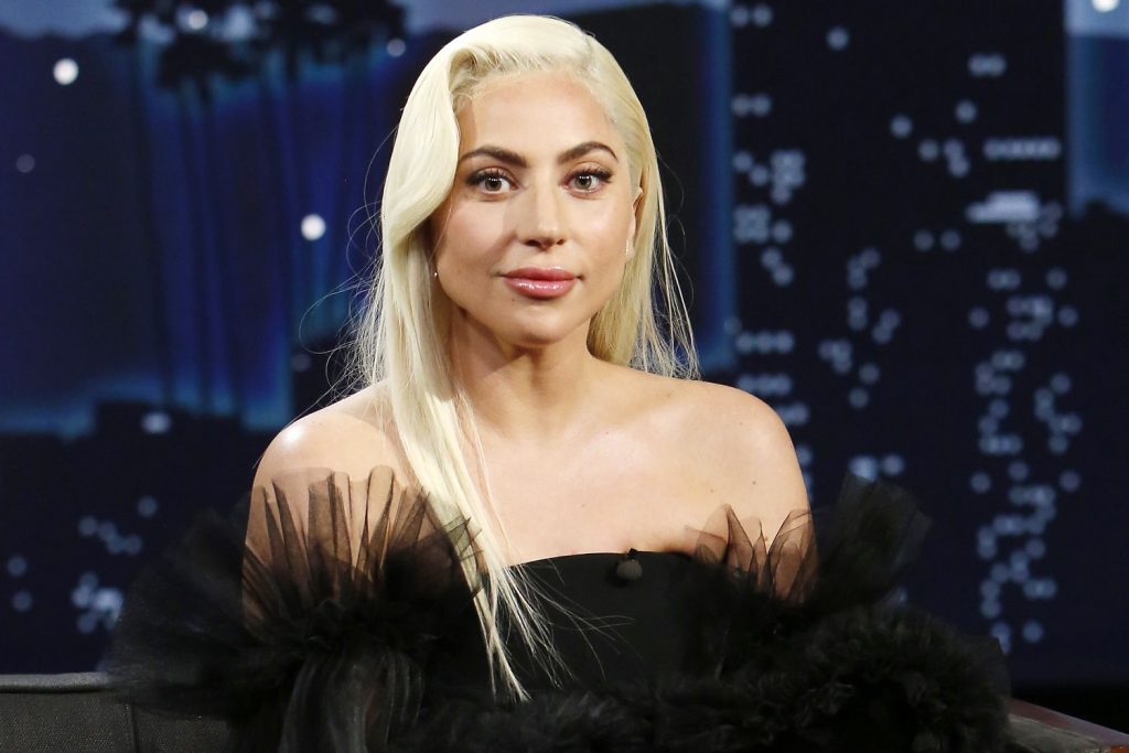 Η Lady Gaga διαψεύδει τις φήμες για εγκυμοσύνη της με ένα video στο TikTok