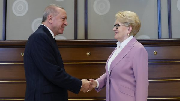 Ερντογάν: Η ανανεωμένη Ακσενέρ τον συνάντησε – Επτασφράγιστο μυστικό τι ειπώθηκε