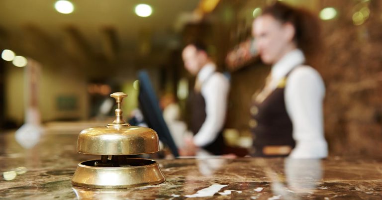 ΗΠΑ: Πάνω από 75% των ξενοδοχείων αναφέρει ανησυχητικές ελλείψεις εργατικού δυναμικού