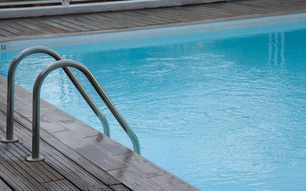 Πρέβεζα: Διασωληνωμένος στη ΜΕΘ  6χρονος που έπεσε σε πισίνα ξενοδοχείου