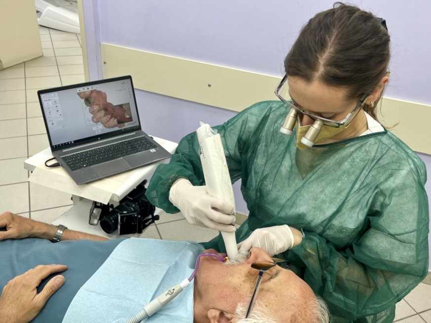 Τμήμα Οδοντιατρικής ΕΚΠΑ: Νέες τεχνολογίες στις οδοντιατρικές θεραπείες και στην εκπαίδευση των οδοντιάτρων
