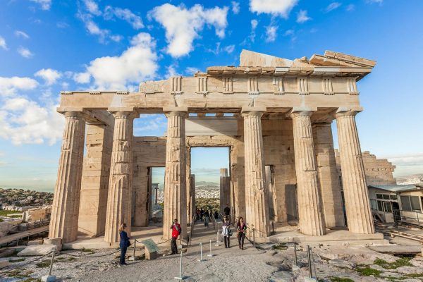 Ακρόπολη: Αναδείχθηκε 13η καλύτερη ατραξιόν στον κόσμο για το 2024