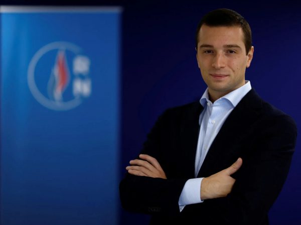 Εκλογές στη Γαλλία: Απόλυτη πλειοψηφία ζητά ο ακροδεξιός Μπαρντελά