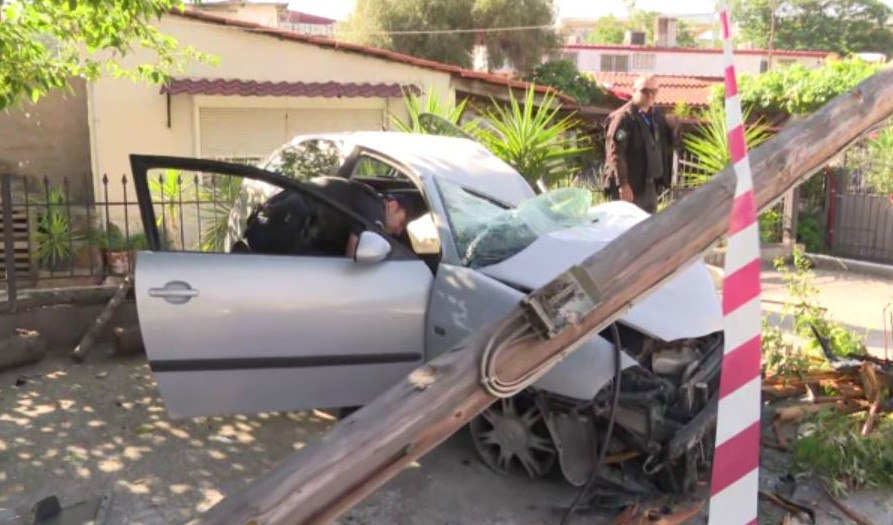 Θεσσαλονίκη: Νεκρός 22χρονος οδηγός - Το όχημά του «καρφώθηκε» σε κολόνα
