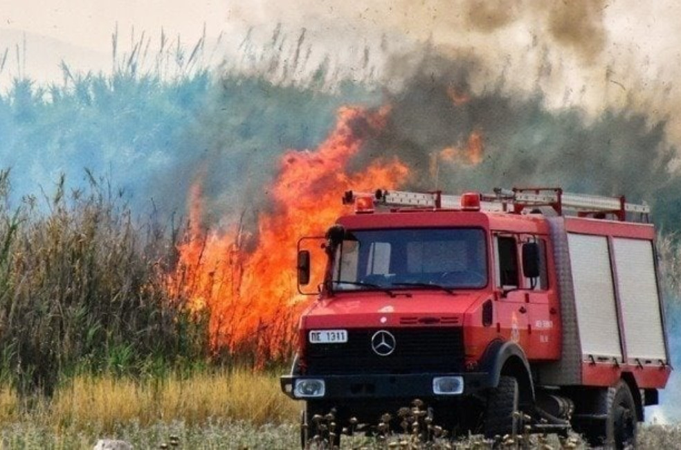 Κοζάνη: Συναγερμός στην Πυροσβεστική λόγω πυρκαγιάς σε δύσβατη περιοχή