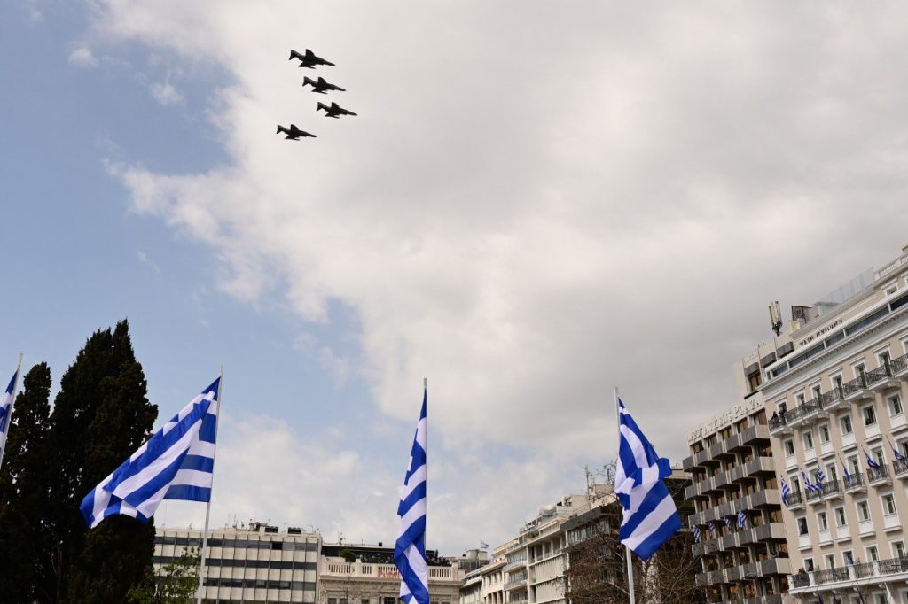 Γιατί θα πετάξουν σήμερα μαχητικά αεροσκάφη πάνω από την Αθήνα