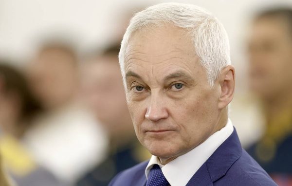 Ρωσία: Ο υπουργός Αμυνας προειδοποιεί τον αμερικανό ομόλογό του για τις παραδόσεις όπλων στην Ουκρανία