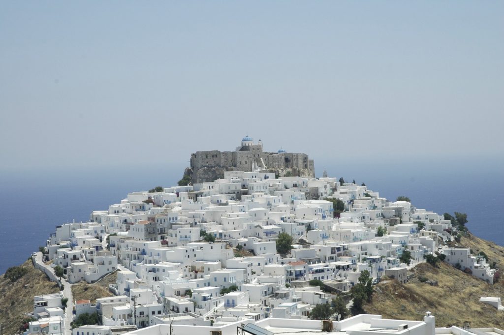Αυτό είναι το κορυφαίο «μυστικό νησί» της Ελλάδας για τους Βρετανούς