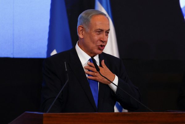 Ισραήλ: Ο Νετανιάχου προτρέπει τον Μπένι Γκαντς να μην παραιτηθεί – Καλεί σε ενότητα