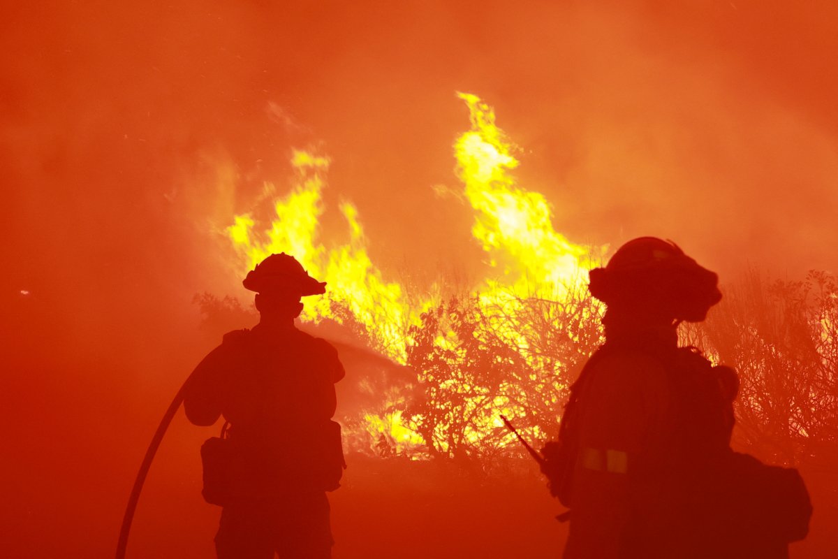 ΗΠΑ: Πύρινη κόλαση στην Καλιφόρνια – Άνιση μάχη με τις φλόγες λόγω καύσωνα και ισχυρών ανέμων