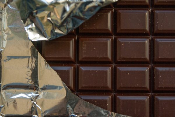 Διατροφή: 6+1 λόγοι για να ξεκινήσετε να τρώτε μαύρη σοκολάτα