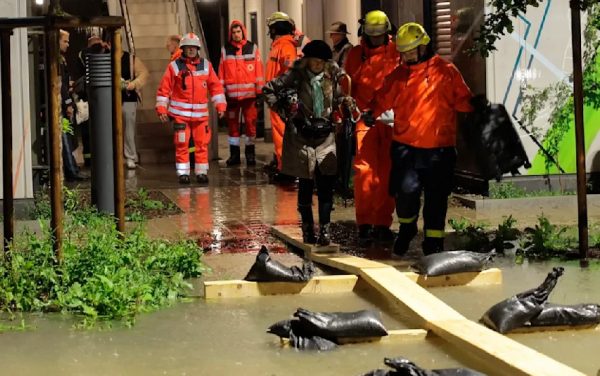 Γερμανία: Σφοδρές βροχοπτώσεις στα νότια – Κατάσταση έκτακτης ανάγκης και εκκένωση χιλιάδων κατοικιών