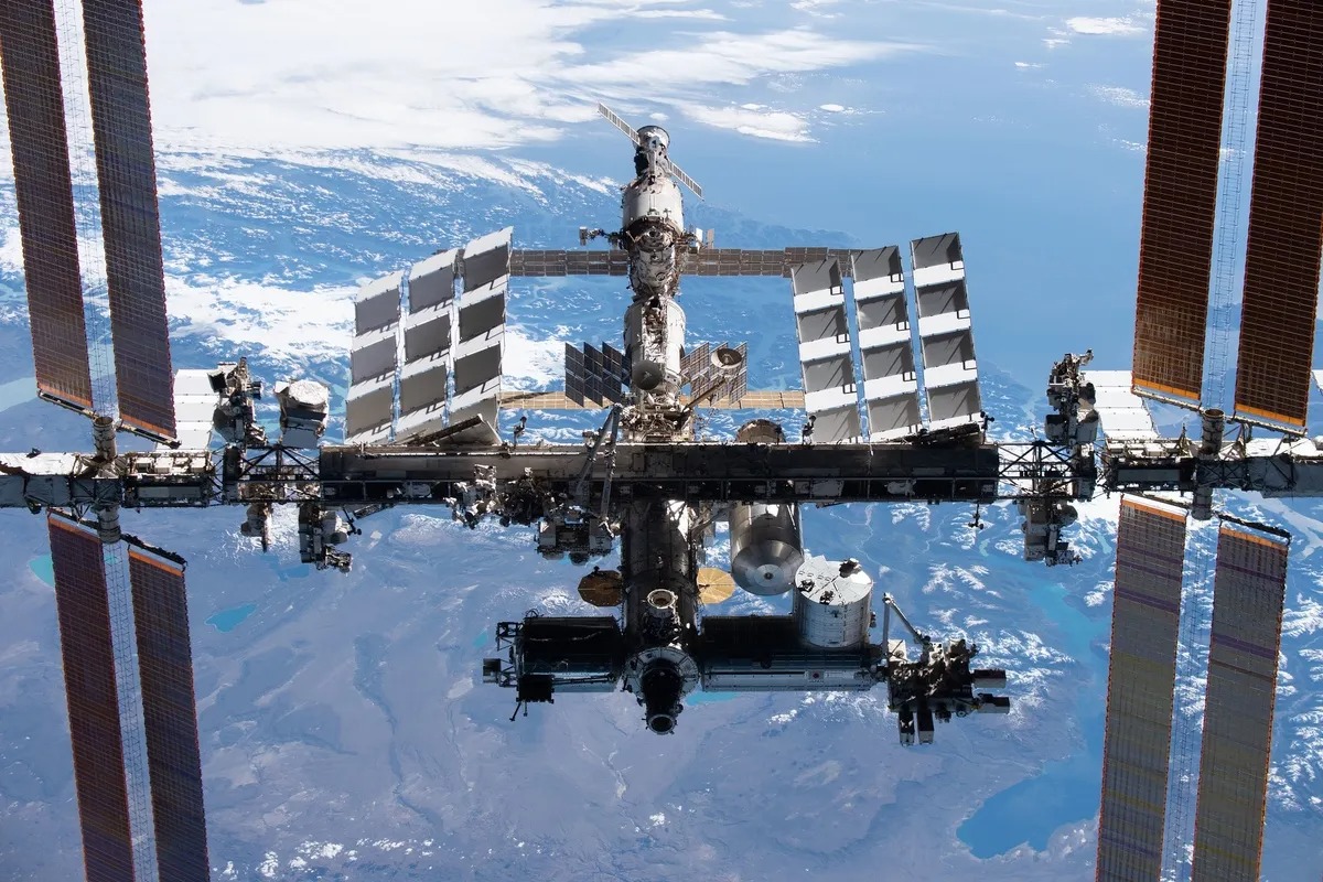 NASA: Η SpaceX εξασφάλισε συμβόλαιο για τον παροπλισμό του Διεθνούς Διαστημικού Σταθμού