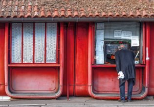 Η ιστορία των «Kiosk»: Τα μικροσκοπικά περίπτερα της Ανατολικής Ευρώπης που εξαφανίζονται