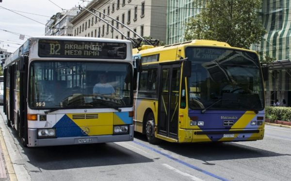 Καύσωνας: Καταγγελίες επιβατών για έλλειψη κλιματισμού στα λεωφορεία
