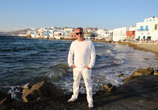 Mykonos Live TV: Τα αποκλειστικά βίντεο του Πέτρου Νάζου με όλους τους VIPS του νησιού