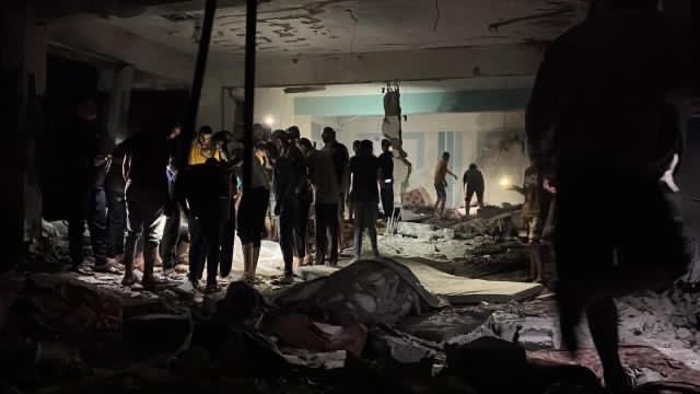 Γάζα: Νέα «φρικιαστική σφαγή» από το Ισραήλ δεκάδων Παλαιστίνιων σε σχολείο του ΟΗΕ (Σκληρές εικόνες)
