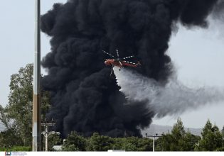 Κάτω Κηφισιά: Μεγάλη φωτιά και ισχυρή έκρηξη σε εργοστάσιο – Μήνυμα από το 112