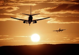 Πτήση: Τα 3 πράγματα που δεν πρέπει να κάνετε για να παραμείνετε ασφαλείς