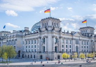 Μεγαλύτερη η αποχή στη Γερμανία συγκριτικά με τις ευρωεκλογικές του 2019
