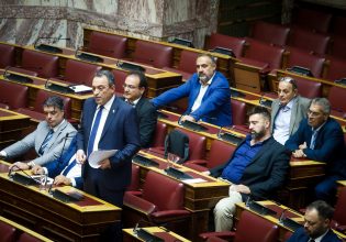 «Σπαρτιάτες»: Στα πρόθυρα της διάλυσης η Κοινοβουλευτική Ομάδα – Ανεξαρτητοποιήθηκε και ο Γιώργος Ασπιώτης