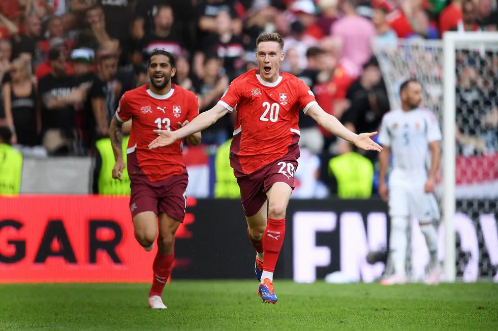 Ο Έμπισερ «εκτέλεσε» τον Γκουλάσι για το 2-0 της Ελβετίας (vids)