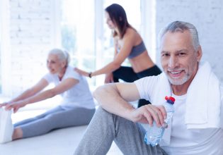 Γυμναστική: Αυτό είναι το είδος άθλησης που θα σας κρατήσει υγιείς ακόμα και μετά τα 70