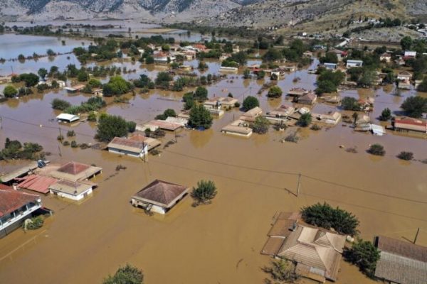 Βουλή: Ιδιωτική ασφάλιση έναντι φυσικών καταστροφών – Απόδειξη της κυβερνητικής ανικανότητας, λένε τα κόμματα