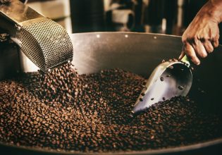 Ακρίβεια: Γιατί καφές και σιτάρι εκτοξεύουν τις τιμές – Η εικόνα της παγκόσμιας παραγωγής