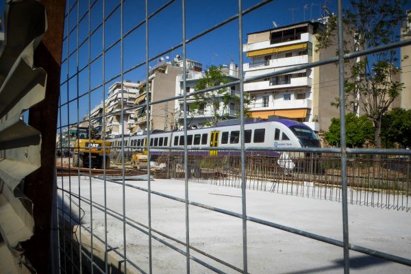 Τρένα: Εμπρηστική απάντηση ΟΣΕ στη ΡΑΣ – «Προσπαθεί να δικαιολογήσει τα αδικαιολόγητα» λέει ο ΣΥΡΙΖΑ