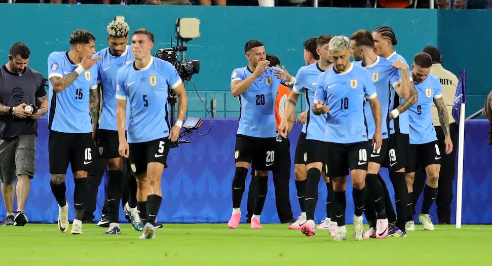 Τριάρα η Ουρουγουάη (3-1) – Στο ρελαντί οι ΗΠΑ (2-0)