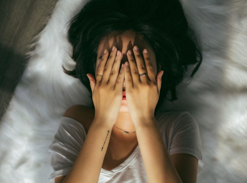 Ύπνος: Η υπνοφοβία υπάρχει και είναι πάθηση – Πώς θα καταλάβετε ότι την έχετε