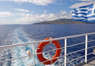Ακτοπλοϊκά εισιτήρια: Τετραμελής οικογένεια θέλει έναν μισθό για ταξίδι σε νησί του Αιγαίου