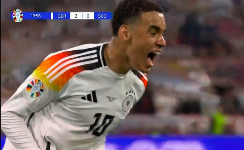 Τρομερό γκολ από τον Μουσιάλα, 2-0 η Γερμανία (vids)