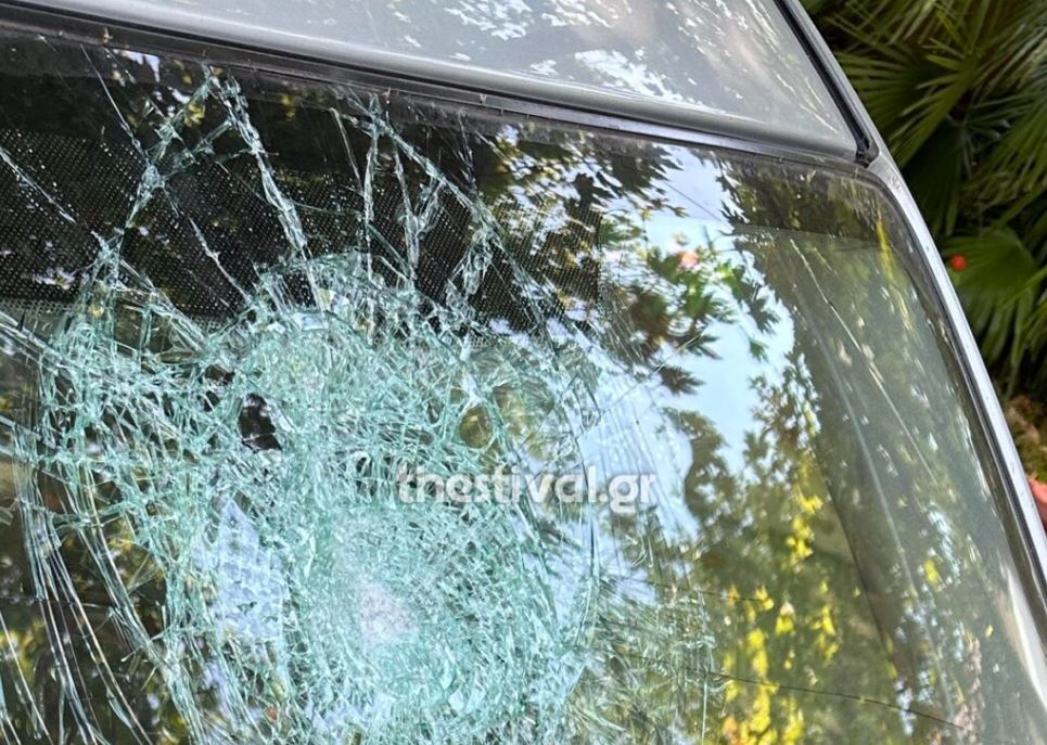 Θεσσαλονίκη: Τρόμος για γυναίκα οδηγό – Της πέταξαν πέτρα στο παρμπρίζ