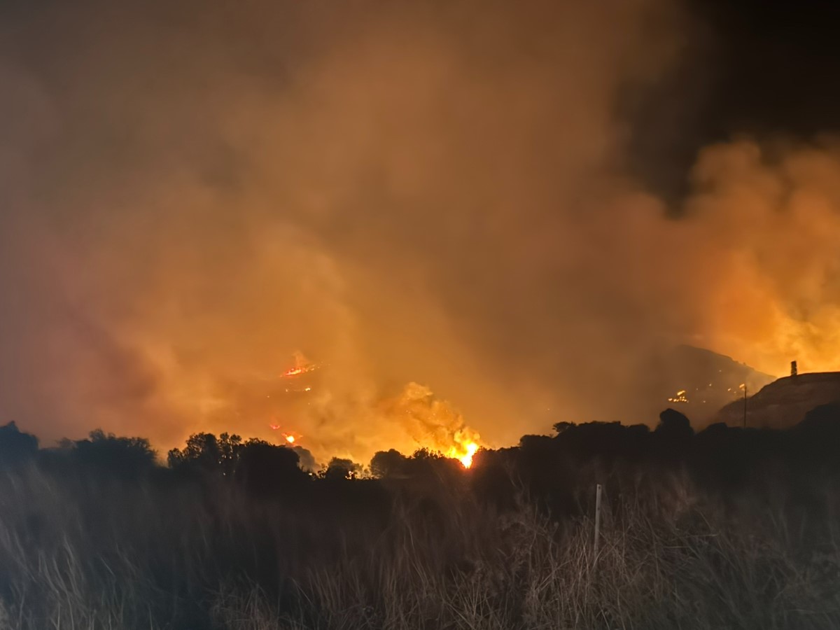 Φωτιά: Συνεχίζεται η μάχη με τις φλόγες σε Κω και Ηράκλειο - Καλύτερη η εικόνα στη Χίο