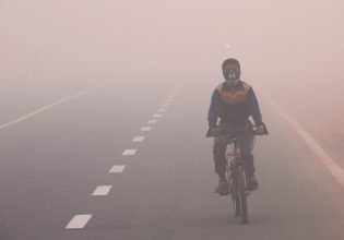 H ατμοσφαιρική ρύπανση υπεύθυνη για 1 στους 14 θανάτους στην Ινδία