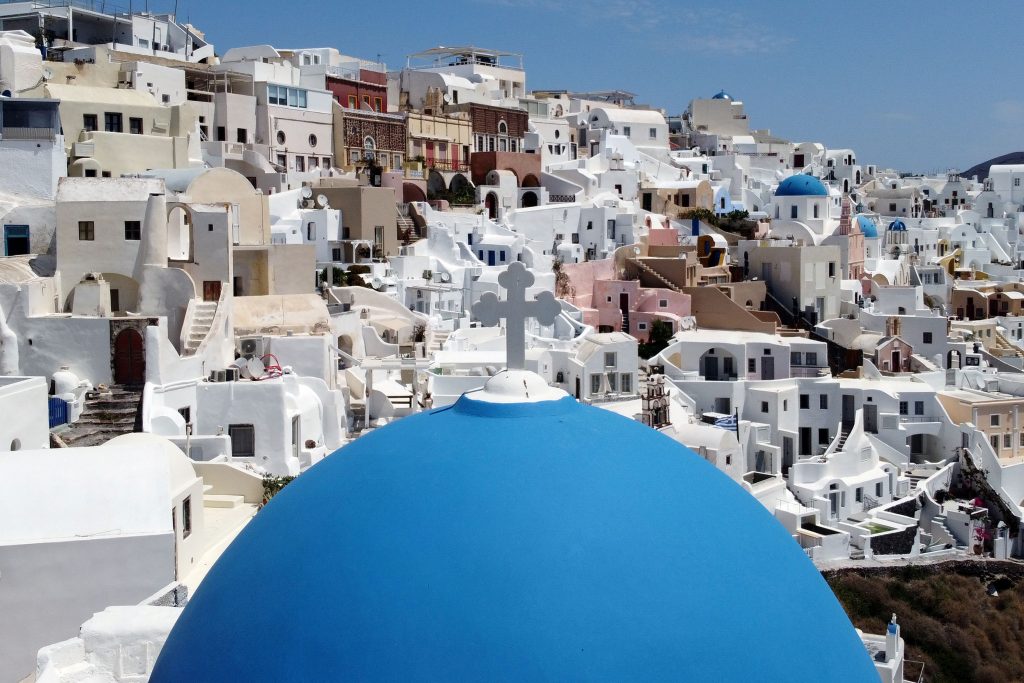 Ελληνικά νησιά - Υπερτουρισμός: «Καταστροφικά πλήθη τουριστών στα νησιά» λέει το Bloomberg